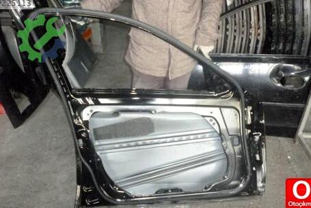 Mercedes-Benz E Serisi Sol Ön Kapı çıkma parça