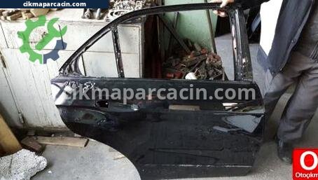 Mercedes-Benz E Serisi Sağ Arka Kapı çıkma parça