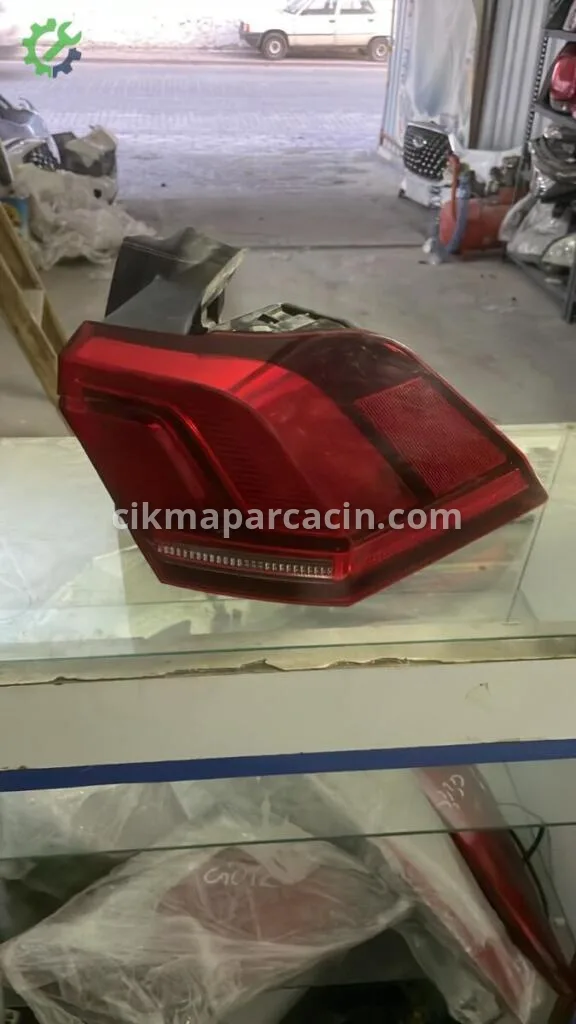 Volkswagen Tiguan Sağ Stop çıkma parça