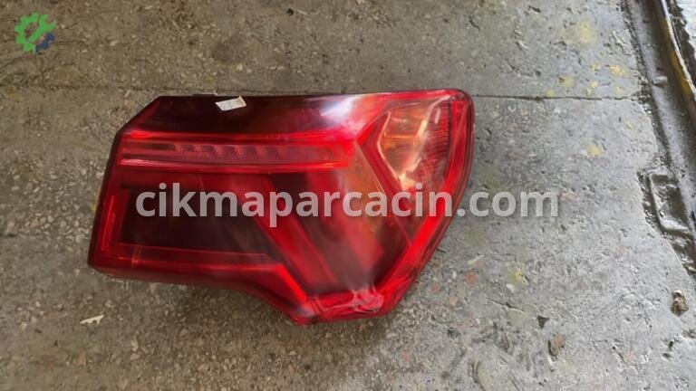 Audi Q3 Sağ Stop çıkma parça