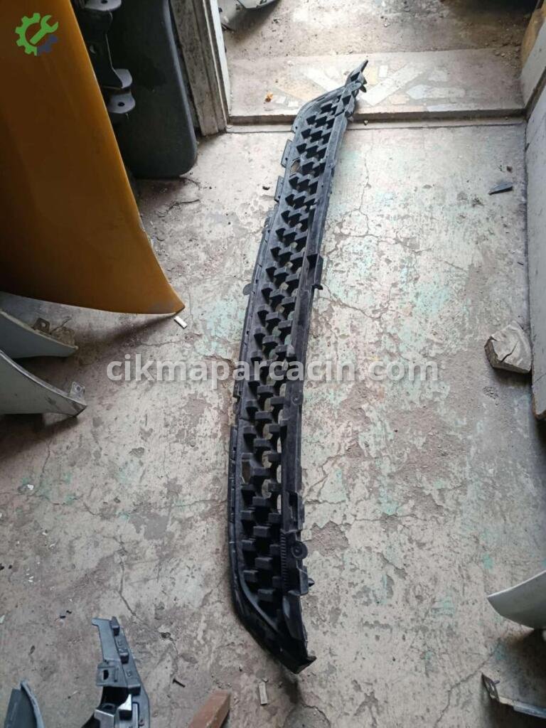 Renault Austral Tampon Orta Izgara çıkma parça