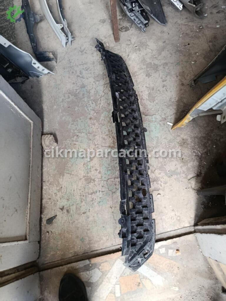 Renault Austral Tampon Orta Izgara çıkma parça
