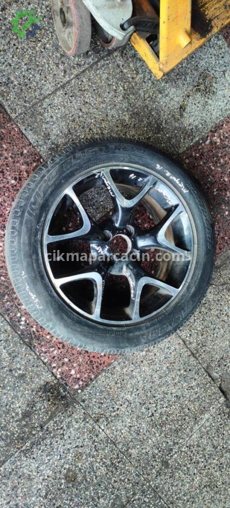 Renault Megane Çelik Jant çıkma parça