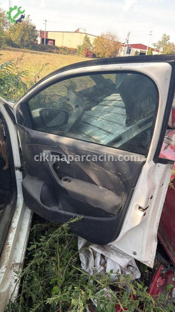 Volkswagen Polo Sağ Ön Kapı çıkma parça
