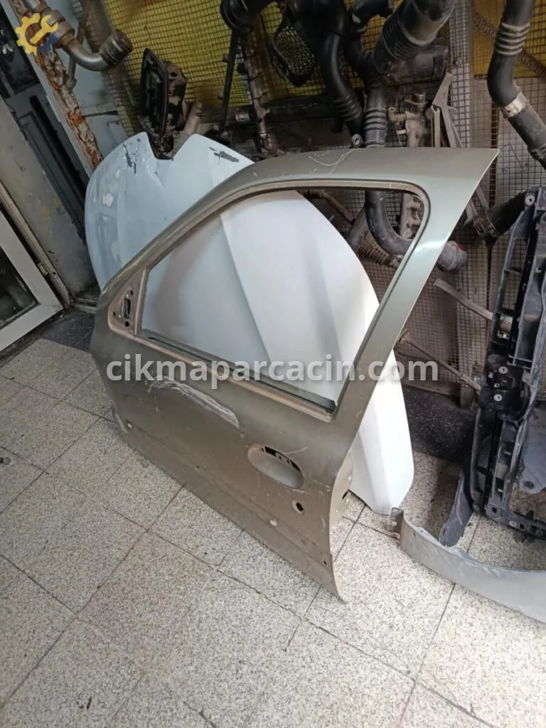 Renault Symbol Sol Ön Kapı çıkma parça
