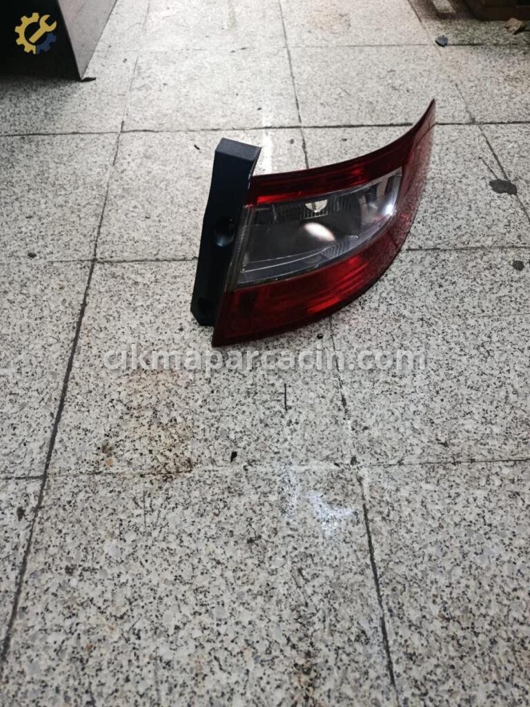 Renault Fluence Sağ Arka Stop çıkma parça