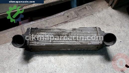 BMW X5 Intercooler Radyatörü çıkma parça