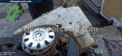 BMW X6 Cam Suyu Deposu çıkma parça