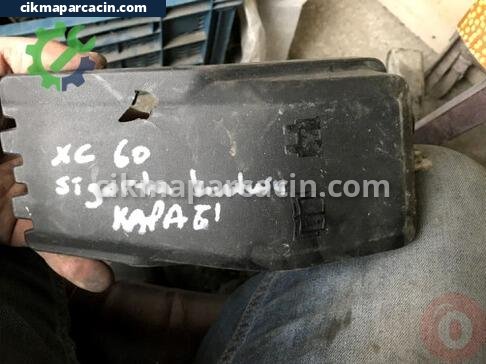 Volvo XC60 Sigorta Kutusu çıkma parça