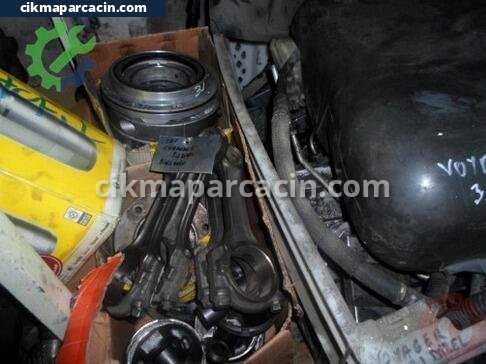 Peugeot 2008 Yarım Motor çıkma parça