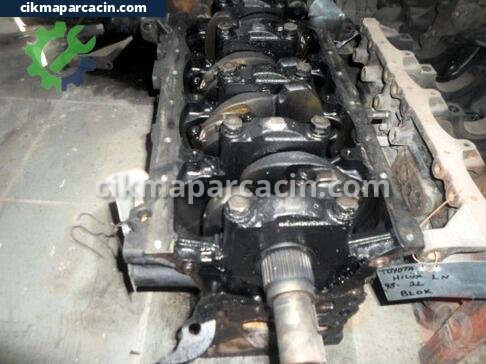 Toyota Hiace Yarım Motor çıkma parça