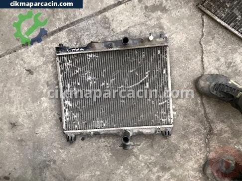 Toyota Yaris Su Radyatörü çıkma parça